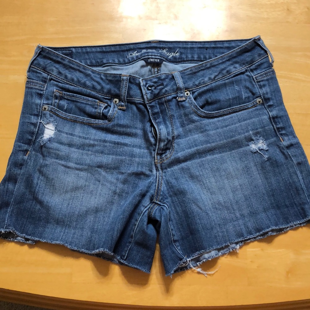 American eagle distressed denim shorts. Size 12